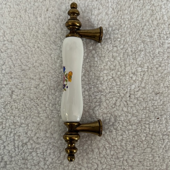 White Porcelain Floral Design Cabinet Drawer Pull Handles - Picture 4 of 9